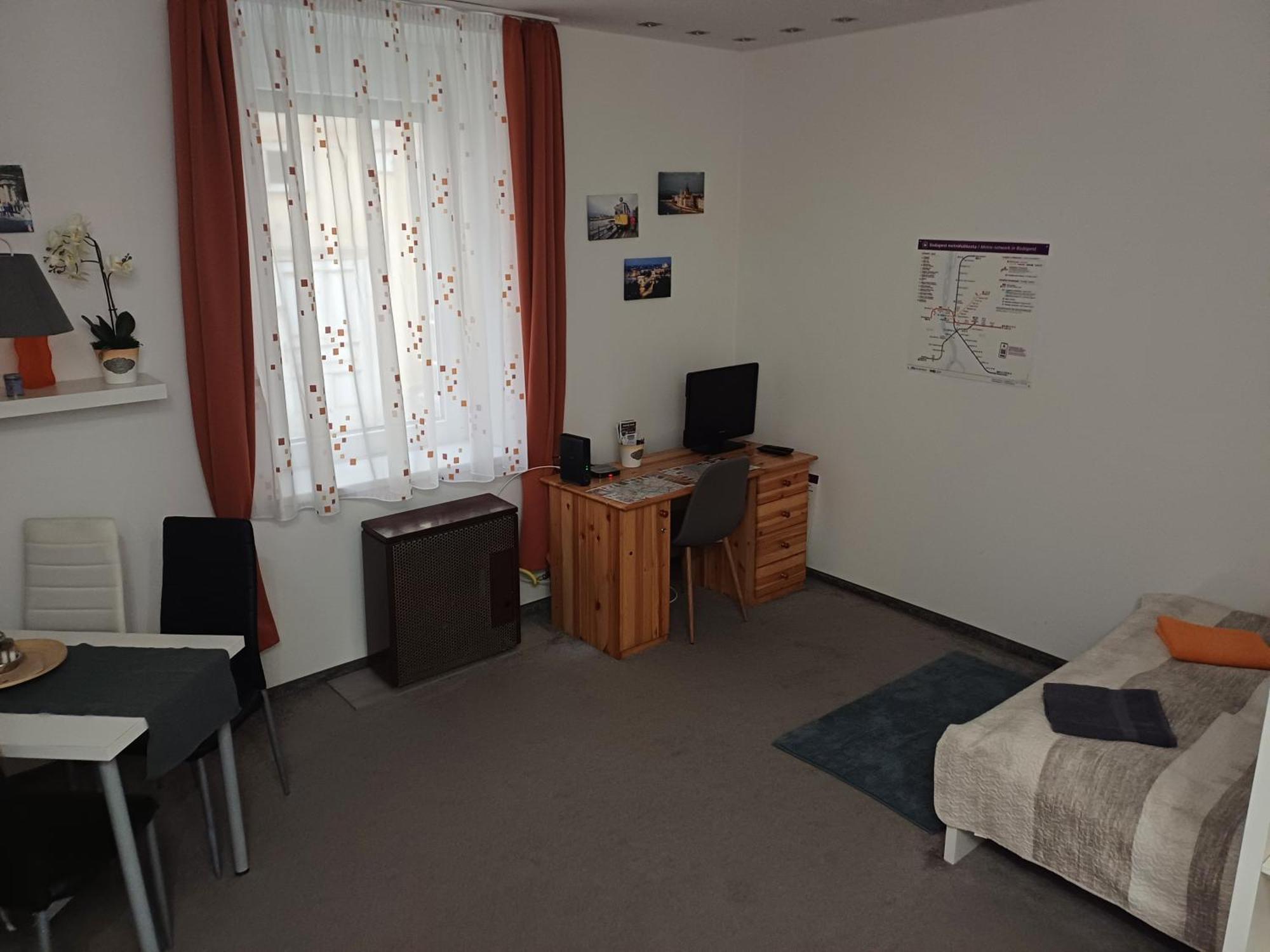 Apartment42 דירה *
