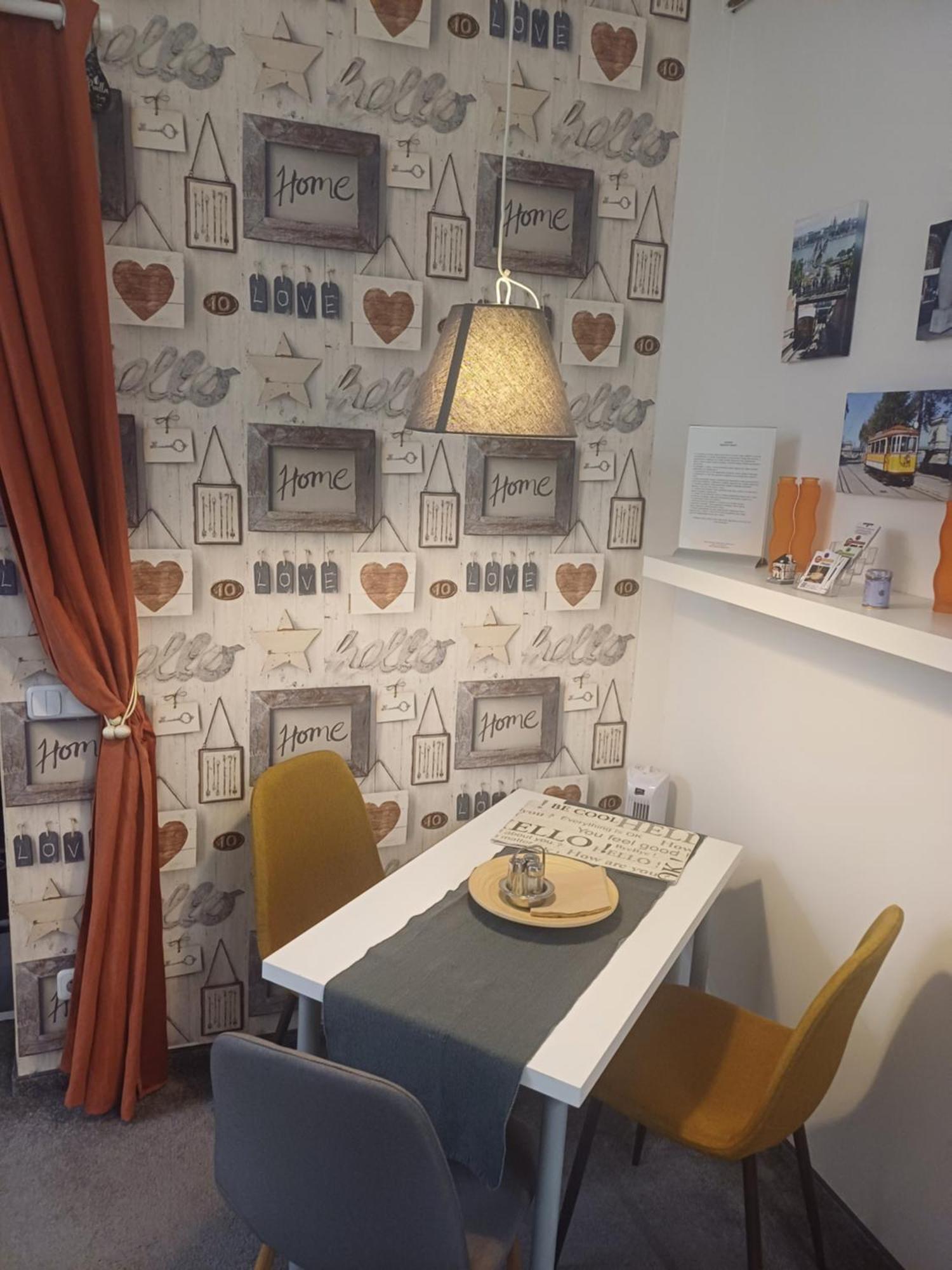 Apartment42 דירה *